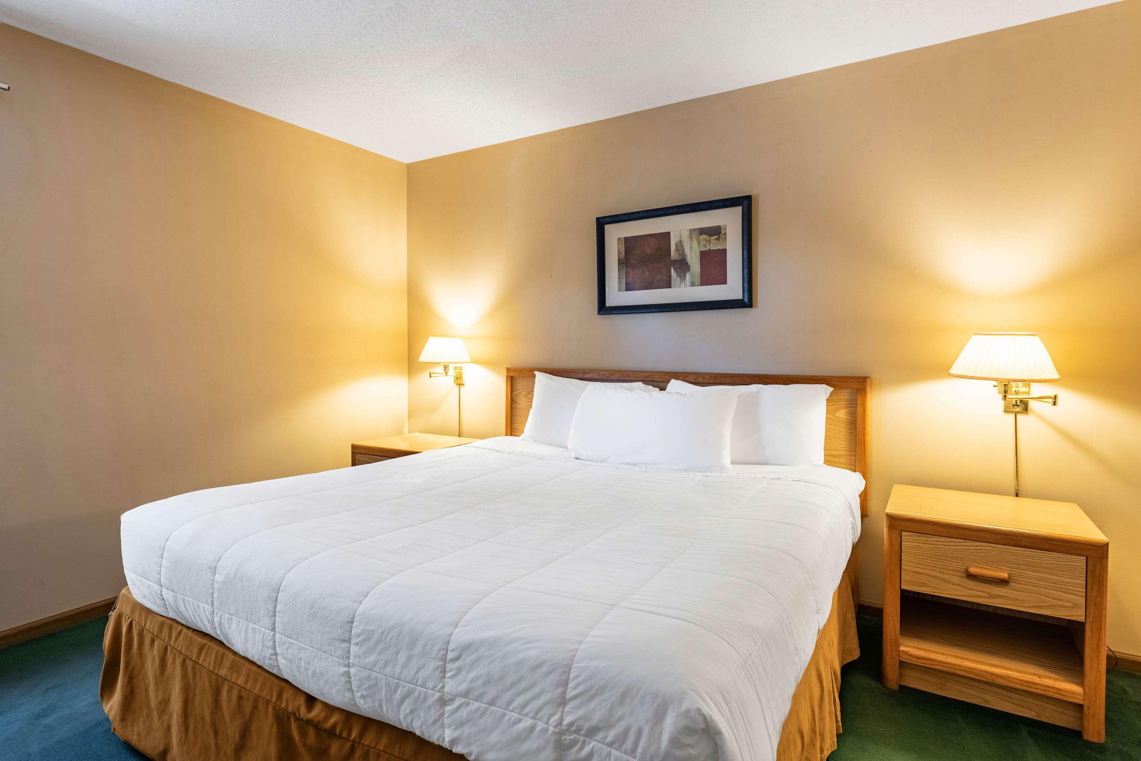Americas Best Value Inn St. Marys Екстериор снимка