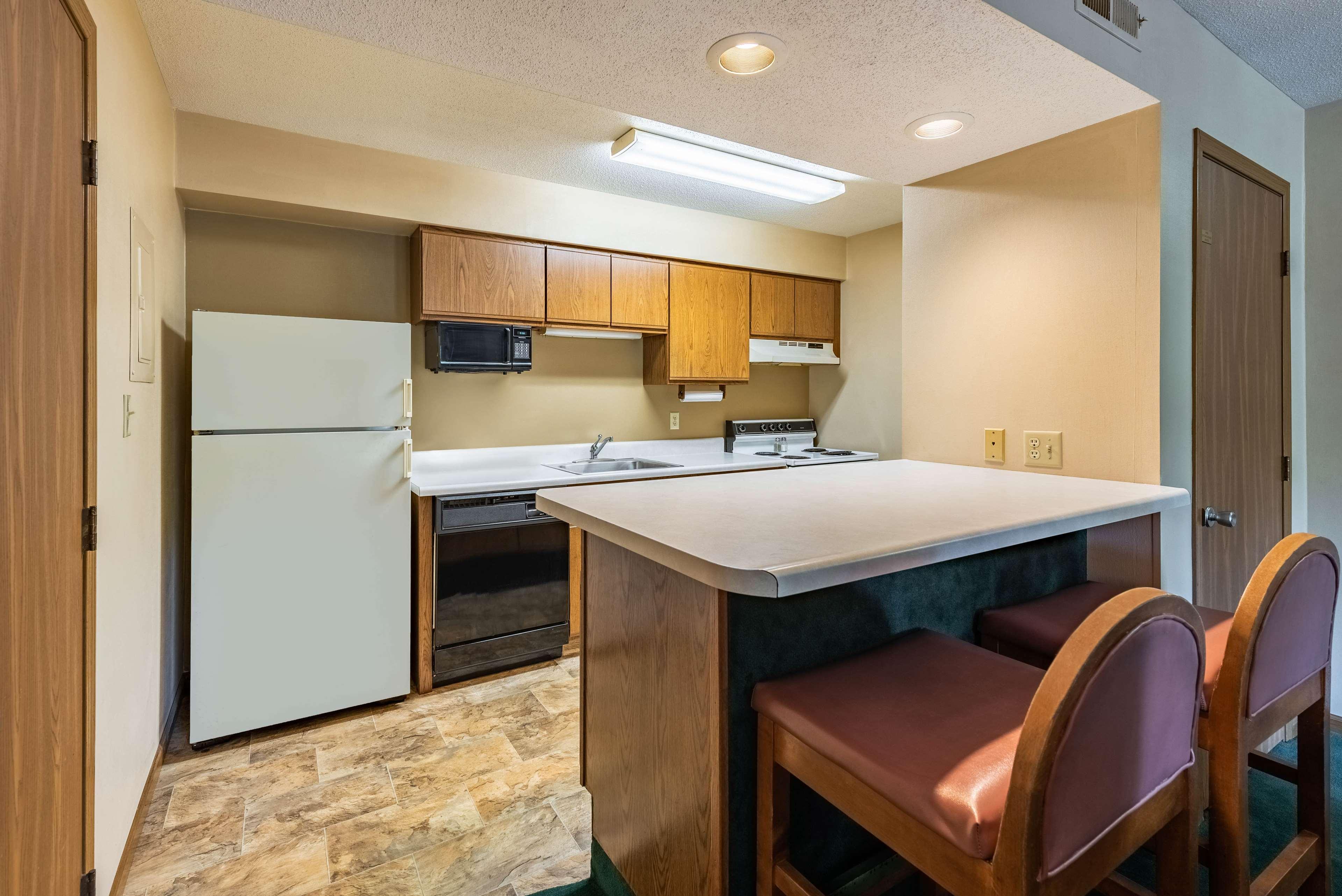 Americas Best Value Inn St. Marys Екстериор снимка